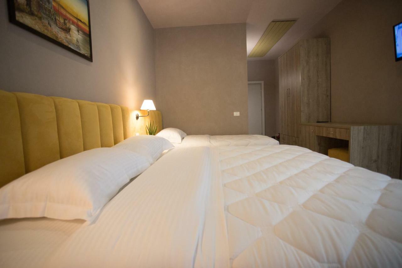 Vila Verde Beach Hotel Дуррес Экстерьер фото