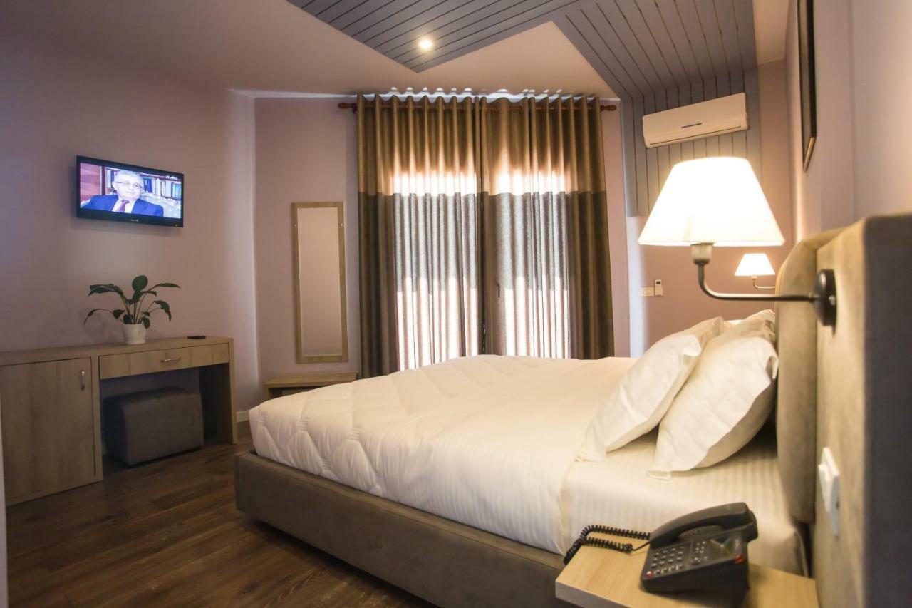 Vila Verde Beach Hotel Дуррес Экстерьер фото